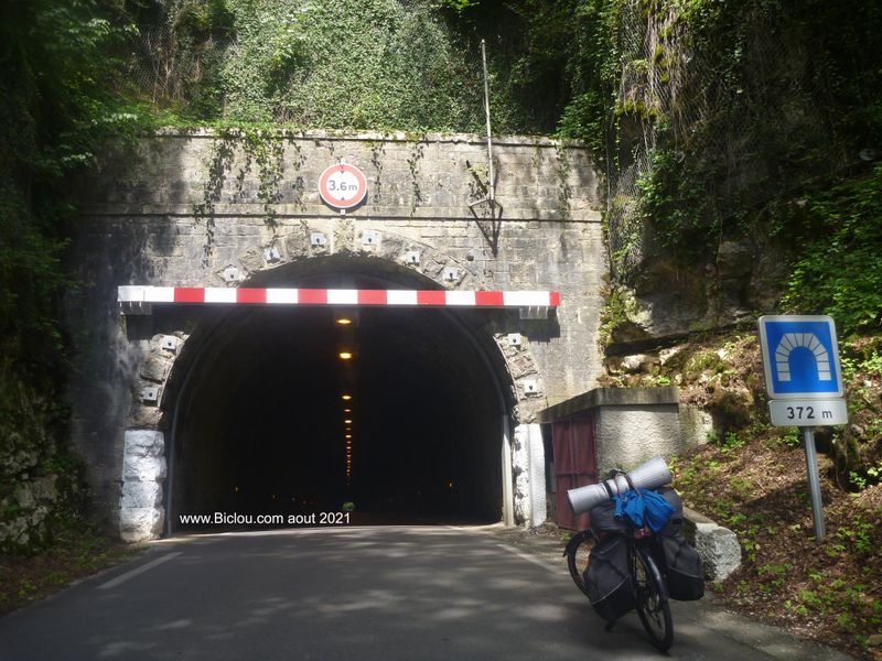 Passage délicat, avant les gorges de la Loue