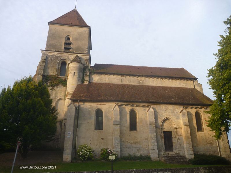 Belle église fortifiée