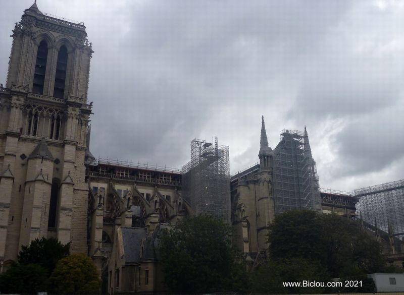 Notre Dame de Paris en re-construction, en 2021