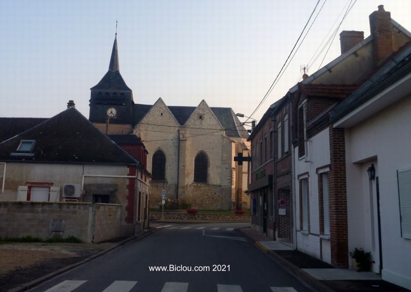 Sur la route des villages entre Romilly et Troyes