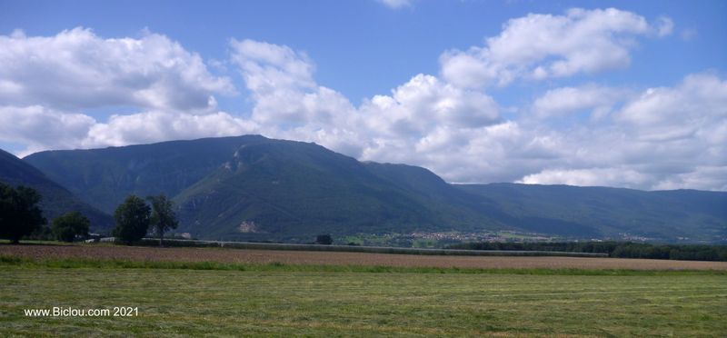 Plaine du Rhône, France Suisse, au pied du Jura