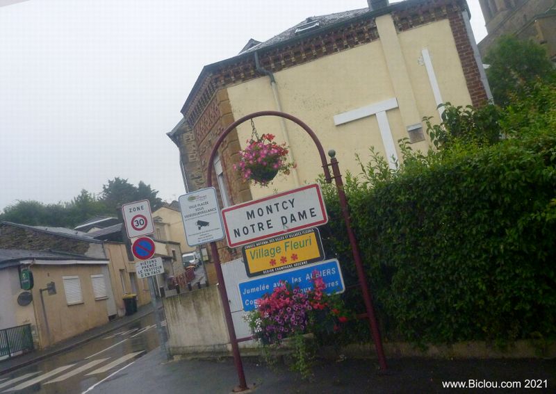 Début voie verte des boucles de Meuse : Montcy nptre dame