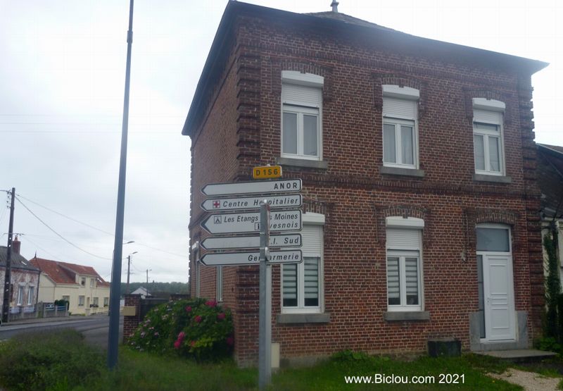 Zolie maison de briques