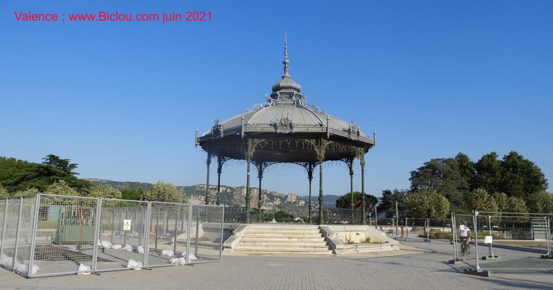 Le fameux Kiosque de Peynet à Valence, vu et revu par Claudio en 2021 ..