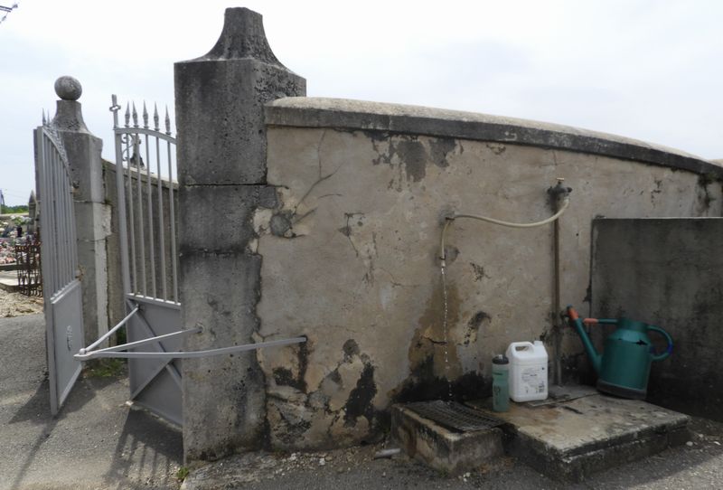 Eau du cimetière de ..