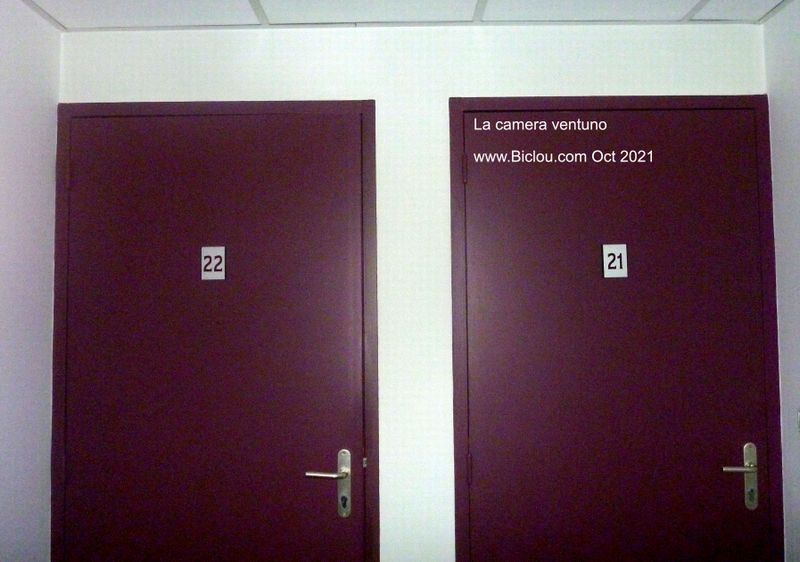 La camera ventuno