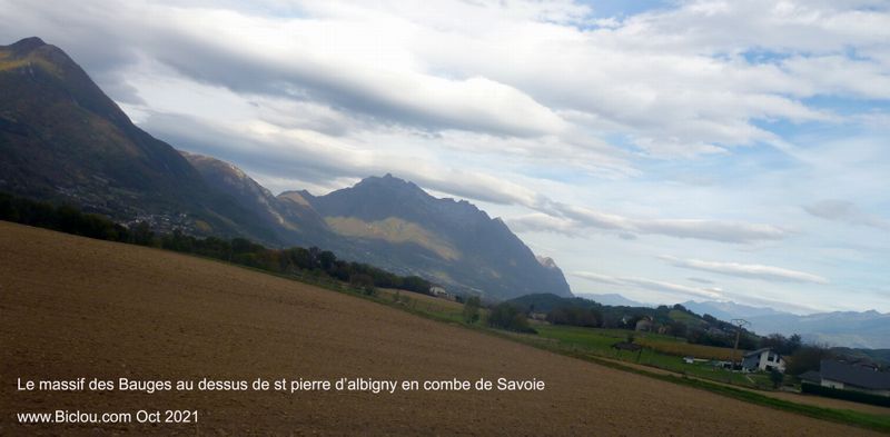 Le massif des Bauges, au dessus de st Pierre d'Albigny en Combe de Savoie