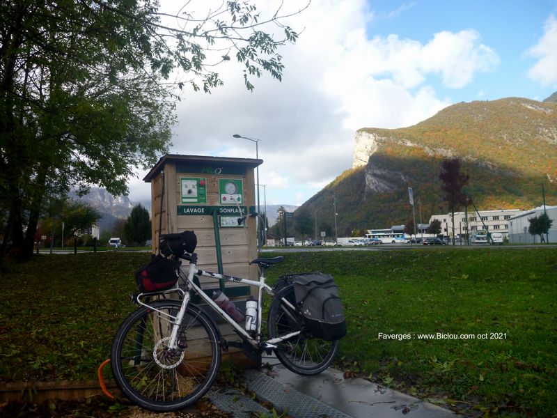La CCSLA (communauté de commune des sources du lac d'Annecy) autrement dite : La favergie ; nous offre cette belle station de Gonflage et Lavage en Favergie, merci ..