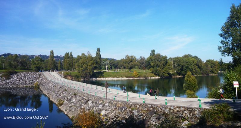 Lyon , grand Large : Gué de Morlet (le vieux Rhône)