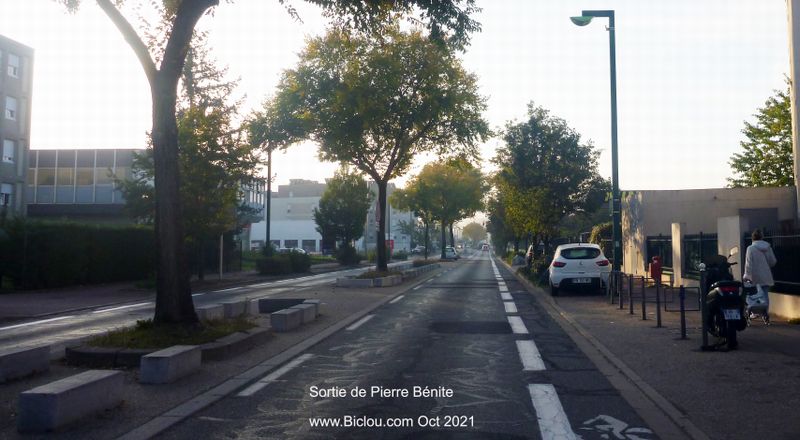 Tjrs sur ViaRhôna : Bandes cyclables : Sortie de Pierre Bénite