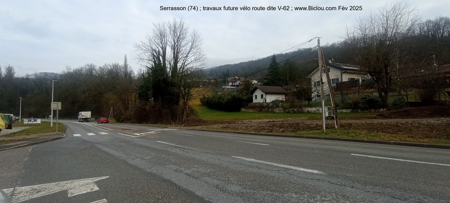 Le long de la D-1508, la vélo-route dite , V-62 se faufile derrière Serrasson (2025)