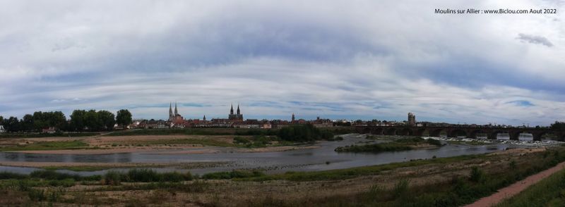 Moulins