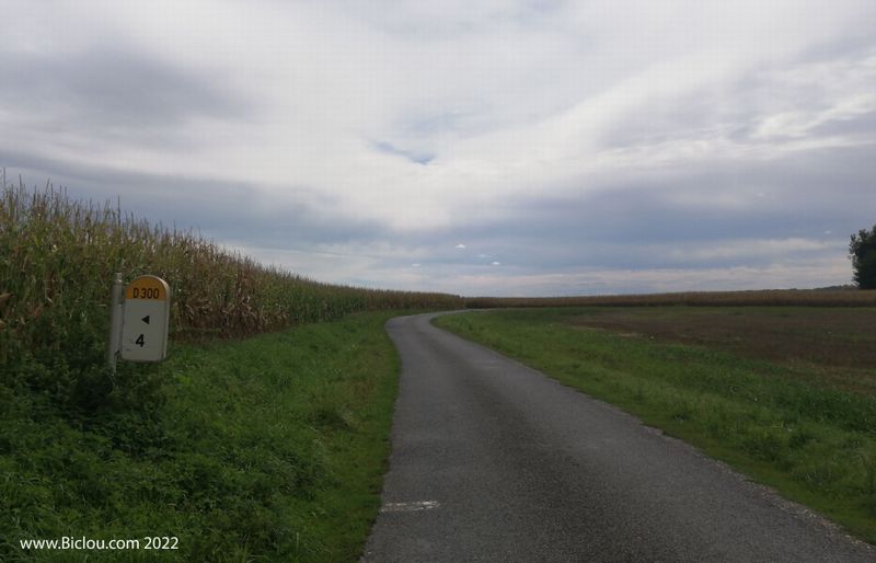 Après Moulins, Nous quittons la Nationale sept pour vaquer dans la campagne