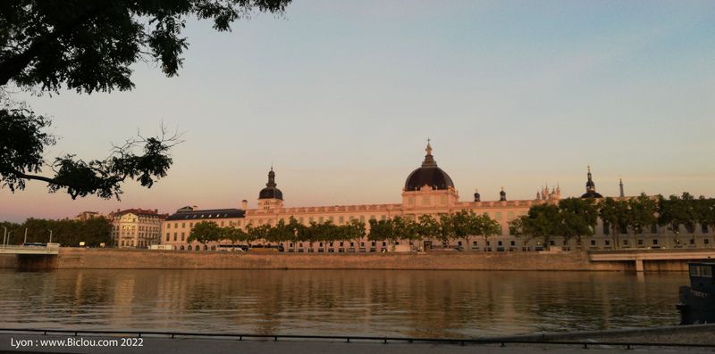 Le Rhône à Lyon