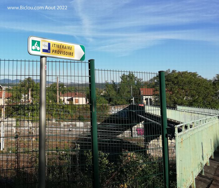 Sous Ternay : On tombe sur un panneau ViaRhôna (curieux ! c'est le parcours du claudio depuis 15 ans)