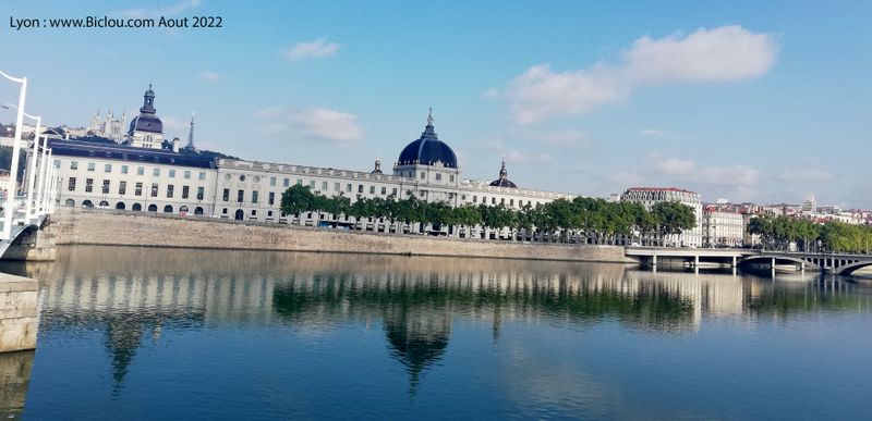 Lyon ; les monuments des bords du Rhône