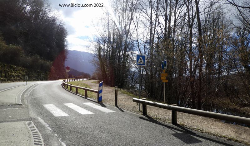 Lac d'Aiguebelette 2022 : voie verte en gravel .. Ils prennent les cyclos pour des K..