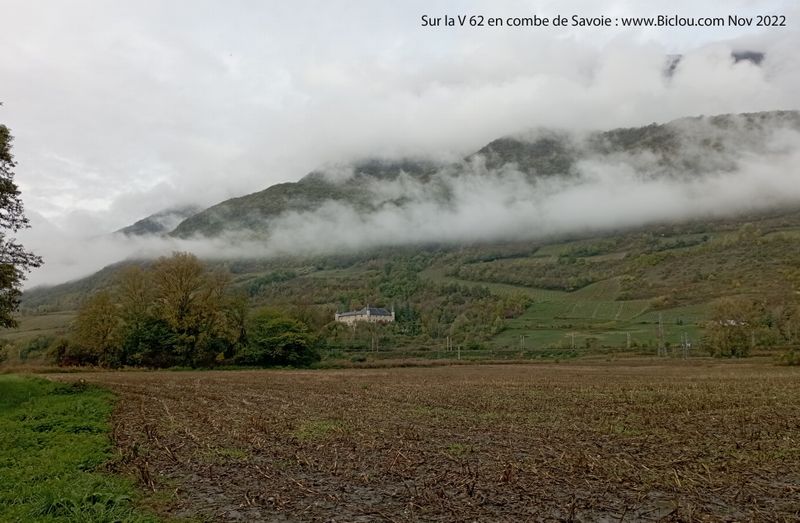 Sur la V-62 en Combe de Savoie