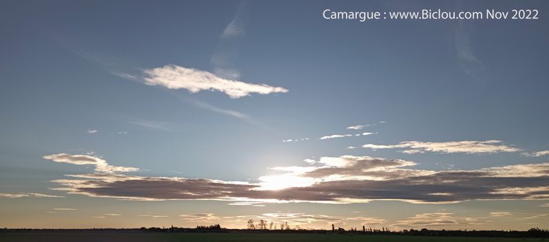 Le soleil décline sur la Camargue