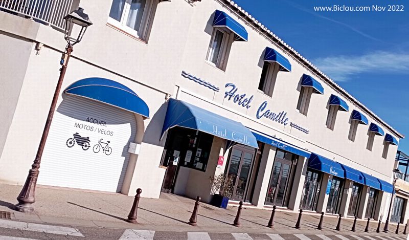 L'hôtel le plus proche de la mer aux  Saintes maries de la mer (2022)