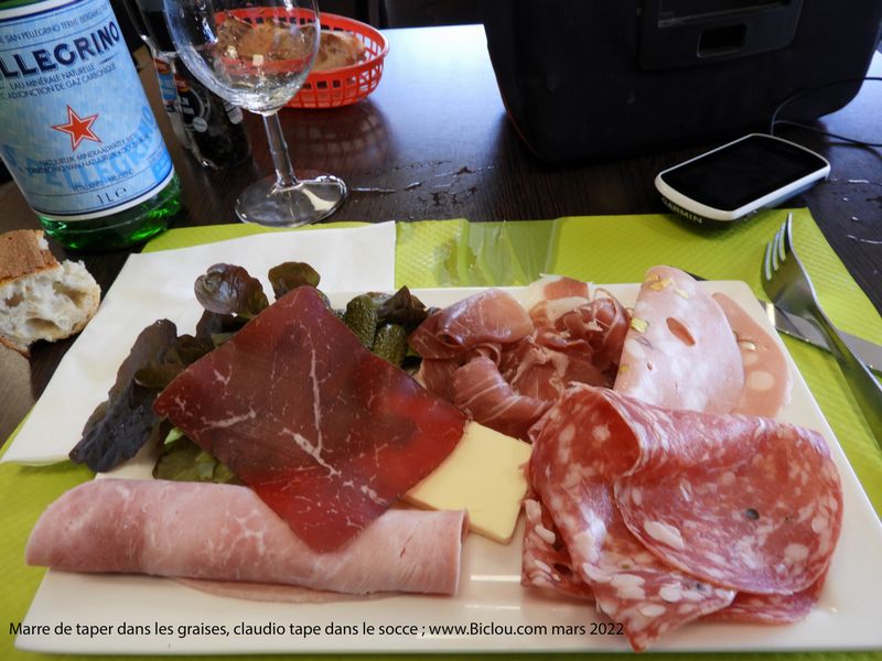 Ravitos, dans la cantine du claudio au Cheylas (Carré Gourmand)
