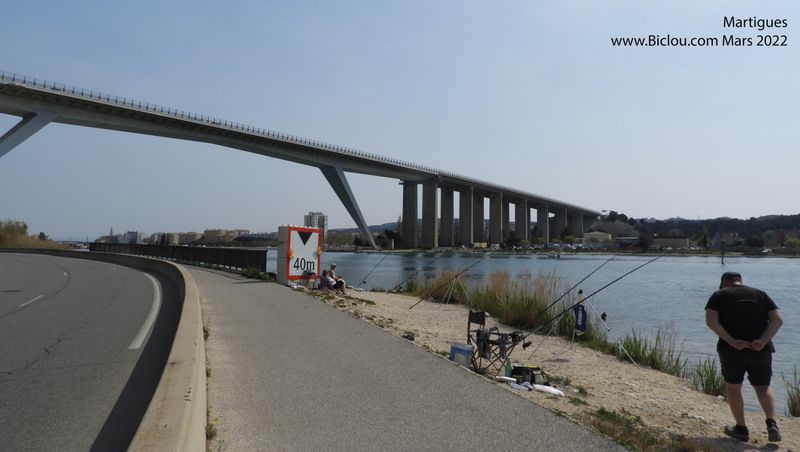 Arrivée à Martigues par une piste dite cyclable