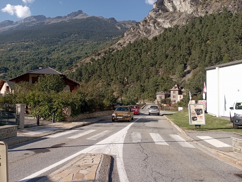 Alors : Zou , en route Vers saint André
