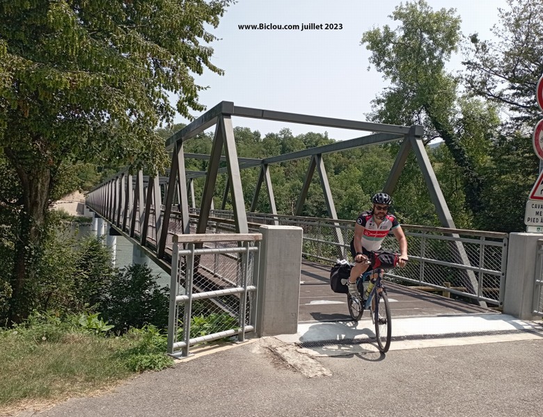 Passerelle au dessus de l'Isère, suivi d'un' strapetto assassin