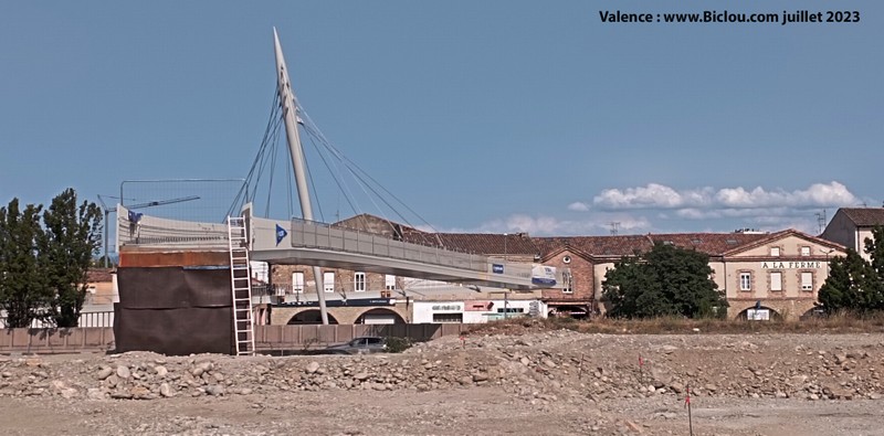 La passerelle reliera le parc de Valence au zentrum (2023)