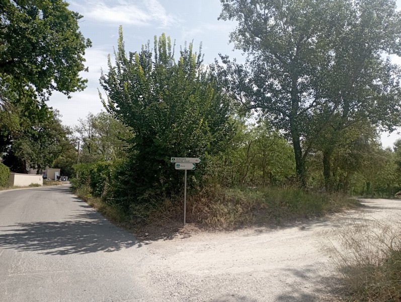 ViaRhôna direction Sorgues, cette fois ci c'est bien par là ..