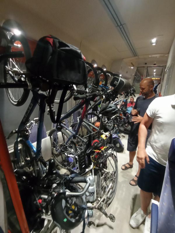 La Sncf a bien prévu 6 vélos Dans le Train (2023)