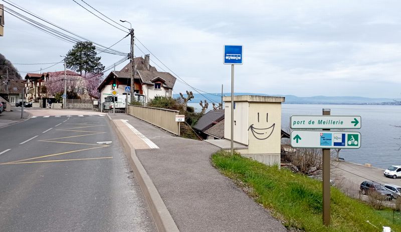 Meillerie : Nous sommes bien sur ViaRhôna et la grand' route