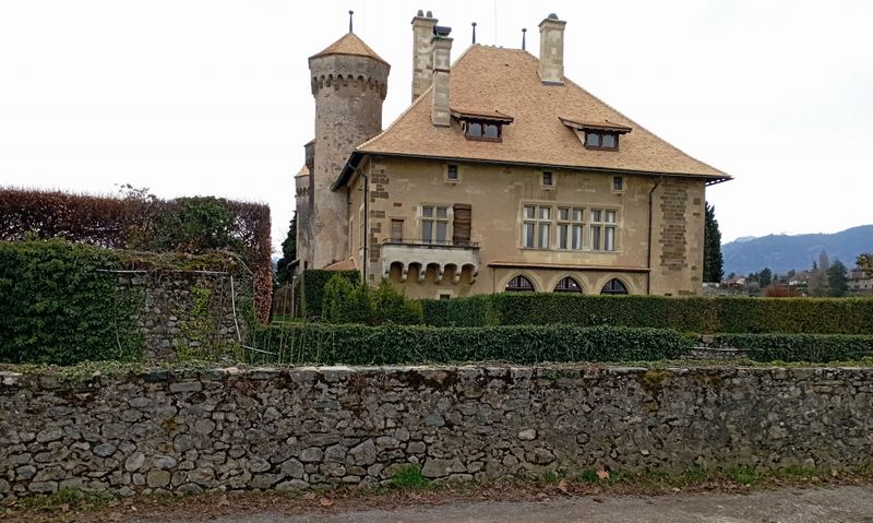 Château de Ripaille (Thonon) : appartient pour 1/800.000 eme au claudio !