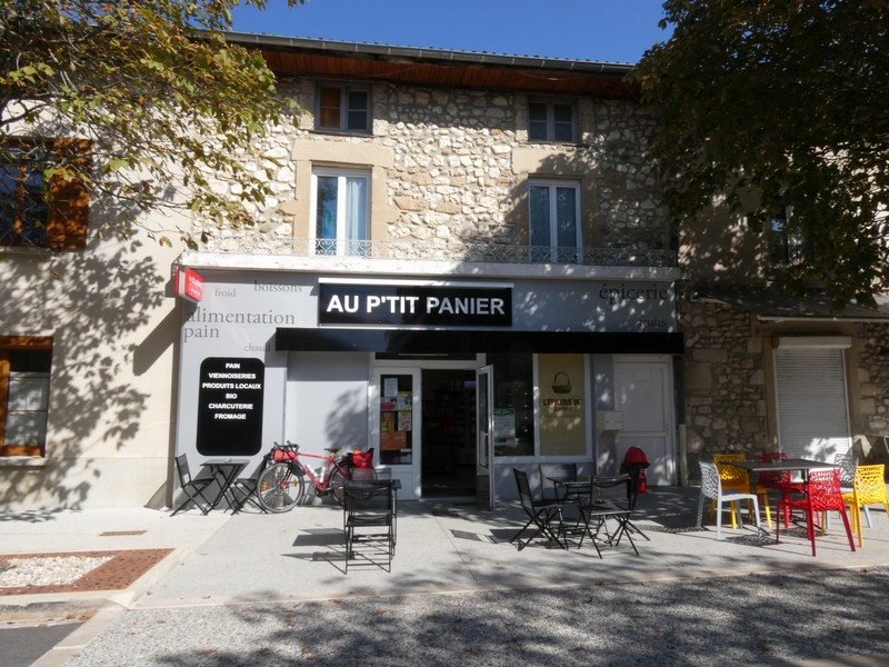 Supérette : Au P'tit Panier , de Hostun (Drôme)