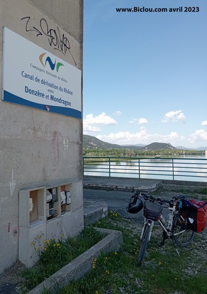Canal de Donzère Mondragon