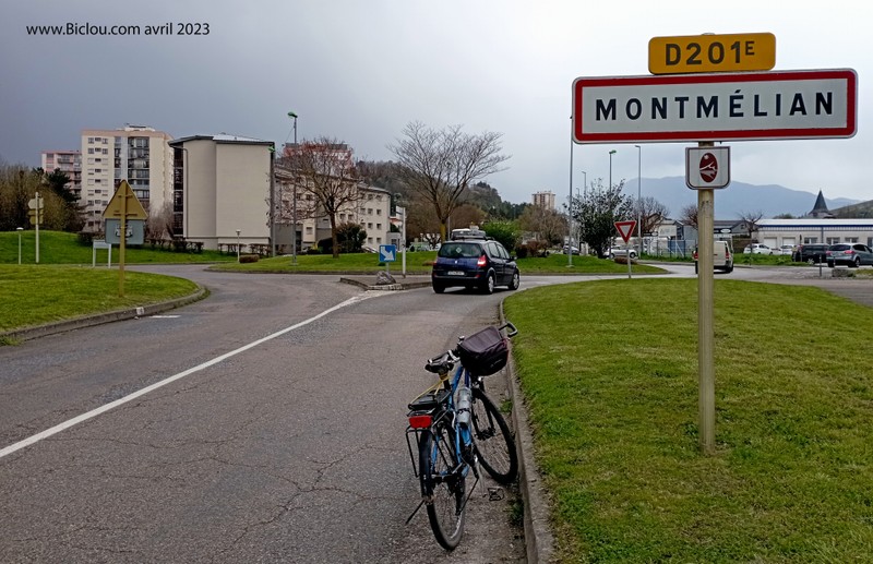 Montmélian : on est bien sur le V-62, pour nous ce sera à gauche et vers Pontcharra