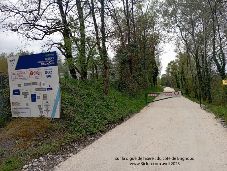 Sur la digue de l'Isère EST : gravelle et ça passe du côté de Brignoud