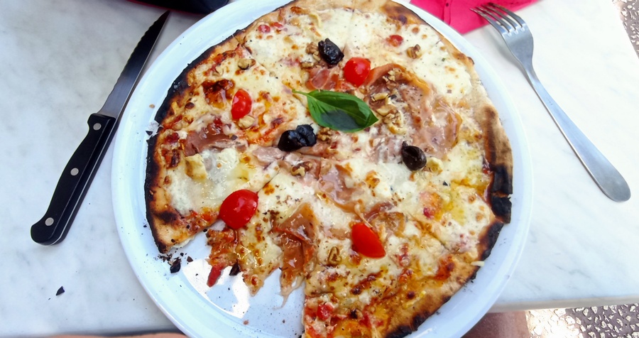 Pizza Grenobloise