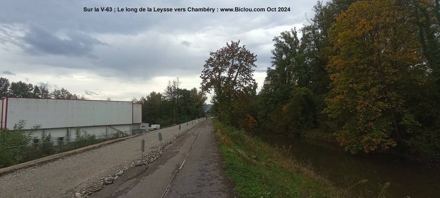 Sur la V-63 en construction le long de la Leysse