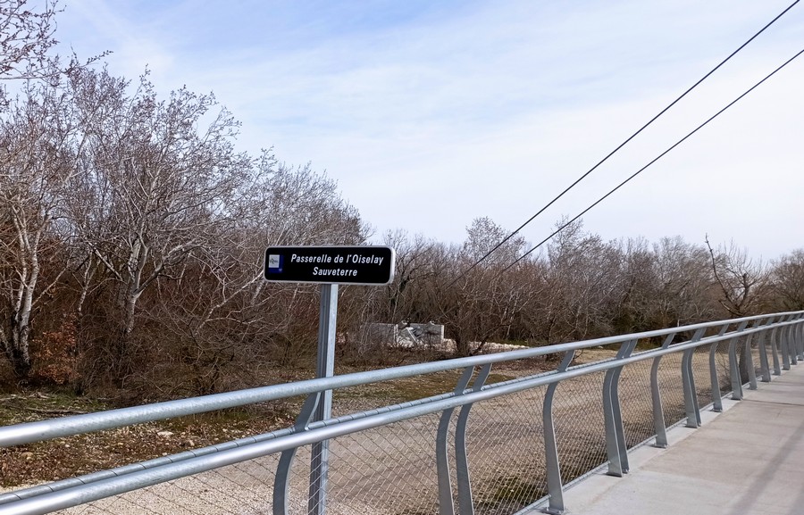 Quand on vous dit que c'est la passerelle de l'Oiselay à Sauveterre