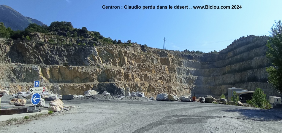 Quand claudio s'égare avec son GégéPs .. il visite .. la Carrière de Centron