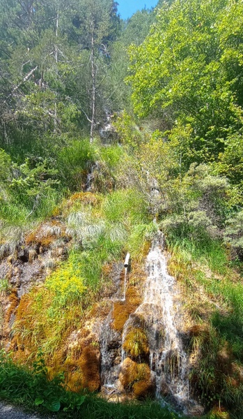 Zolie cascade après MontGirod
