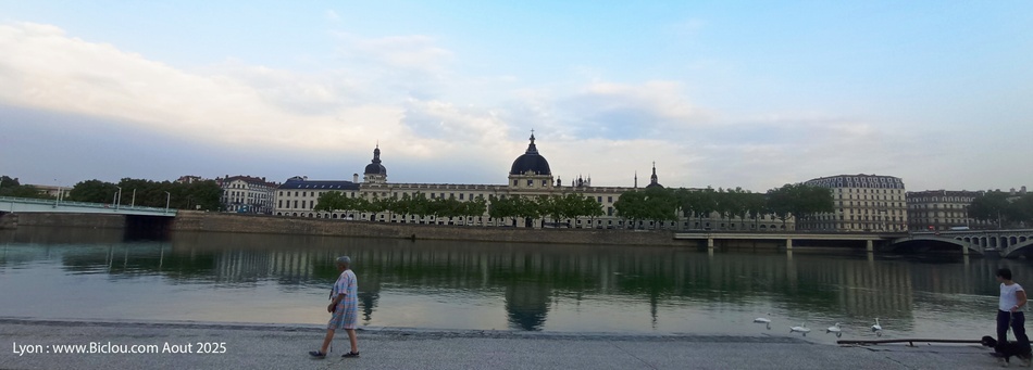 Le Rhône à Lyon en 2025