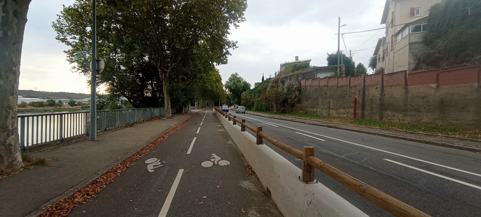 Nouvelle voie cyclable après Givors, vue en 2025
