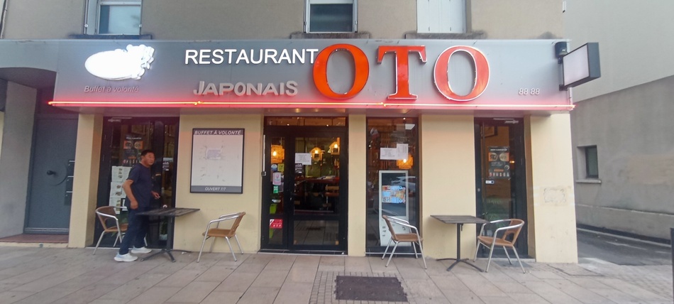 Oto à Valence