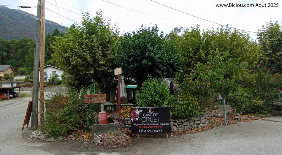 Restaurant à Cruet : Très bien pour une pause à midi, sur la vélo-route dite V-62