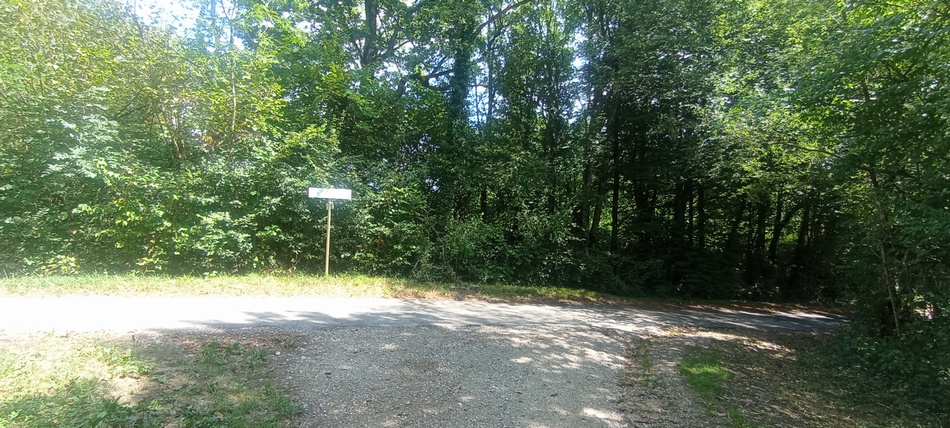 On retrouve ici le balisage vélo-route Annecy Argonay Groisy