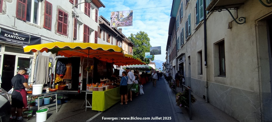 Un Ti tour au Marché de Faverges en juillet 2025, avant de Re-Partir