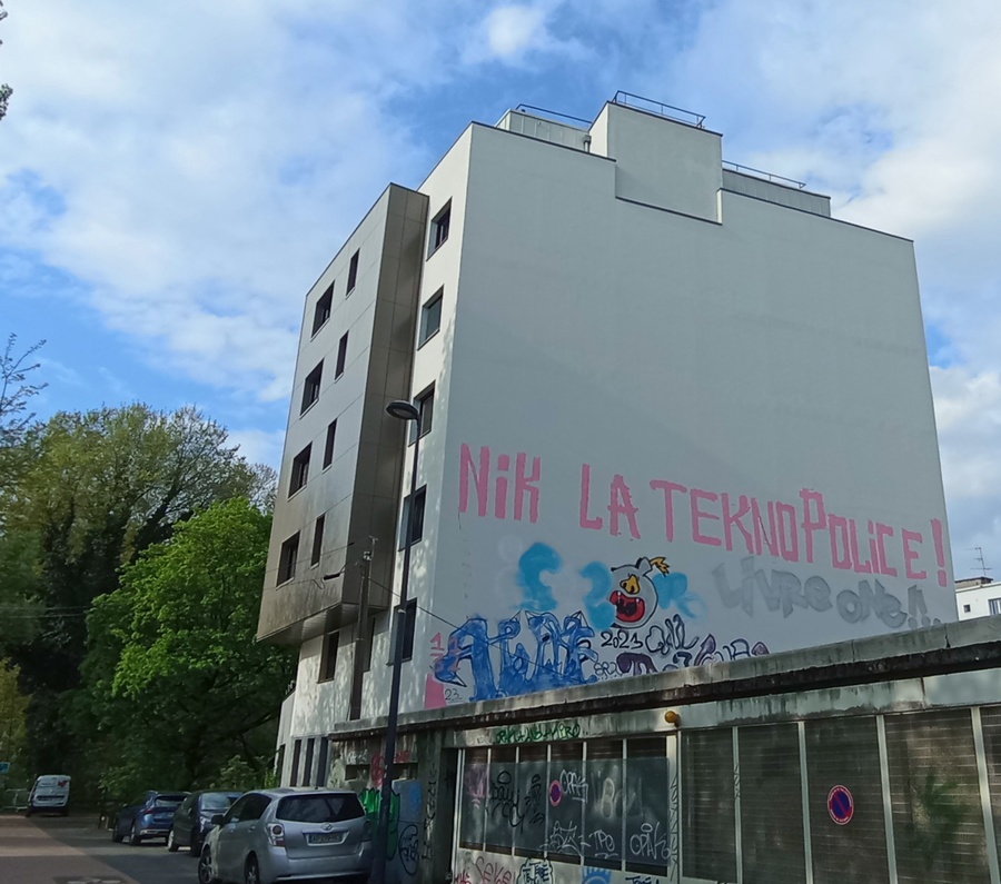 Tag : Vu à Grénoble, fait à la courte échelle ?