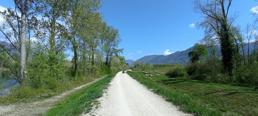 Rive EST de l'Isère ; Direction plein Nord : Gravelle